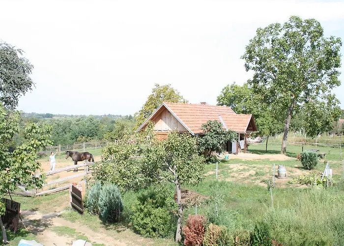 Farmica, Bed&Breakfast, Bazen Izdvojen Nekoliko Minuta Hoda