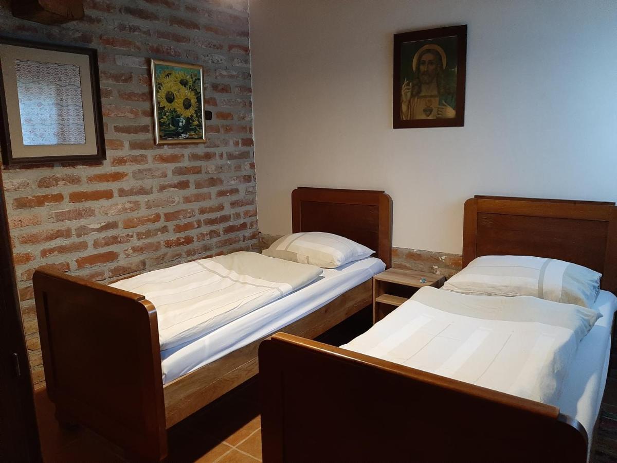 Country house Farmica, Bed&breakfast, Bazen Izdvojen Nekoliko Minuta Hoda
